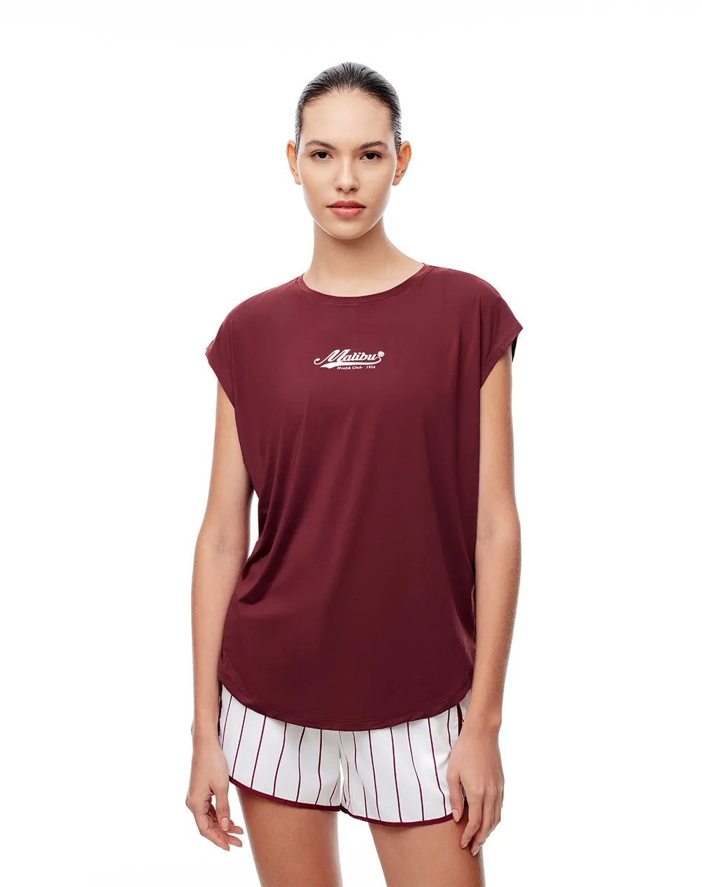 Camiseta deportiva mujer secado rápido vino tinto sold by Gef
