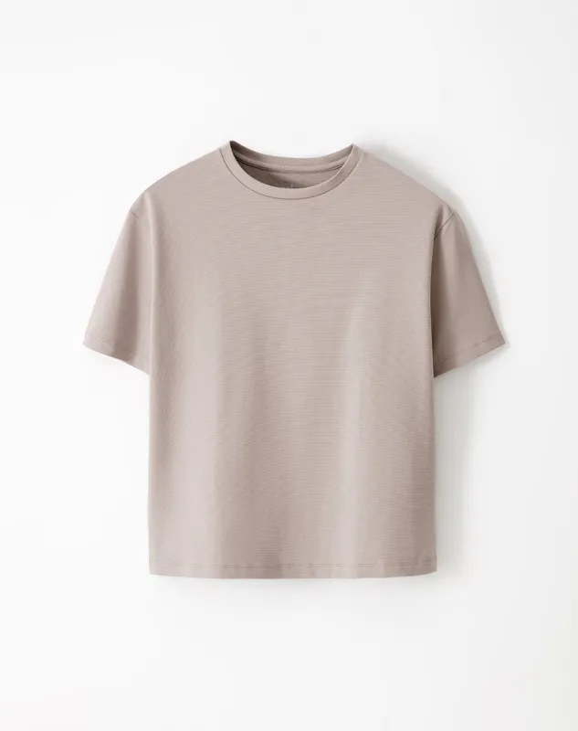 Camiseta oversized fit manga corta taupe sold by Gef