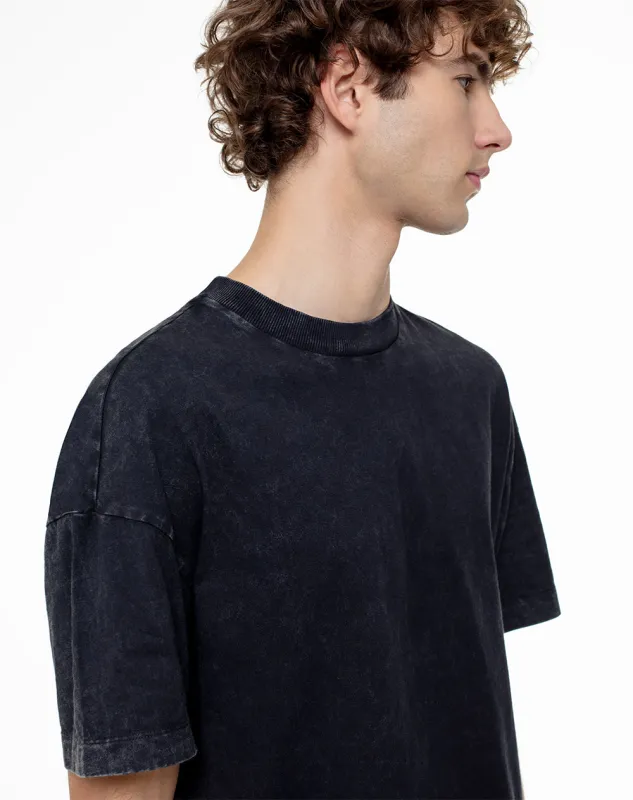 Camiseta regular fit manga corta negra sold by Gef