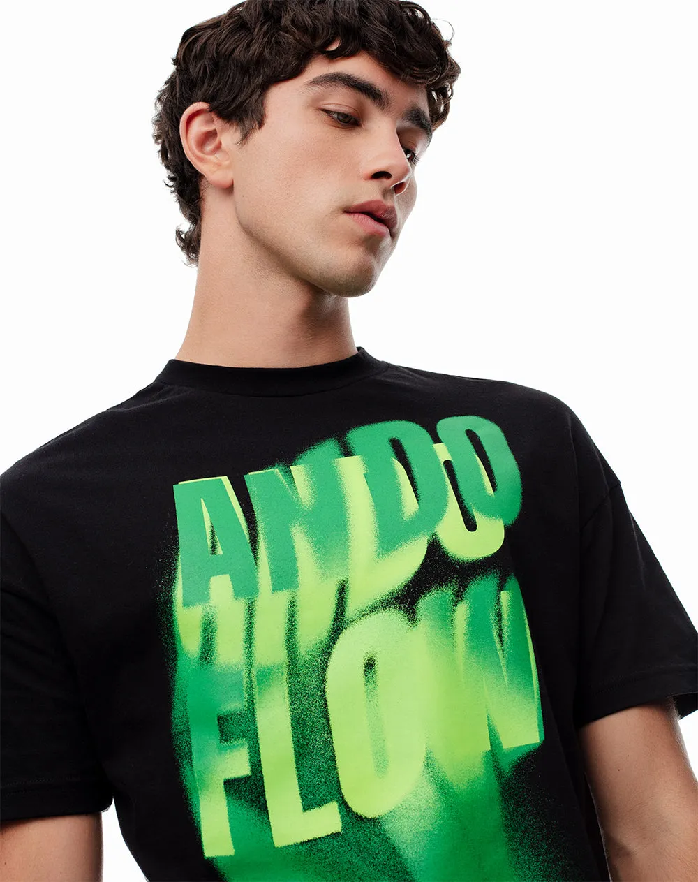 Camiseta oversize algodón negra estampada unisex sold by Gef