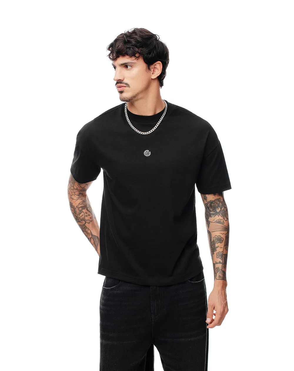 Camiseta regular algodón negra bordado unisex sold by Gef product image thumbnail 3