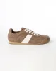 Tenis taupe sold by Gef