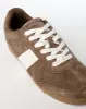 Tenis taupe sold by Gef