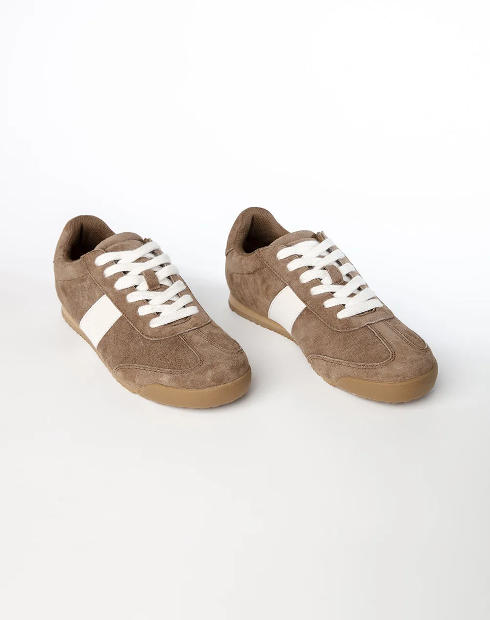 Tenis casuales cuero gamuza taupe mujer sold by Gef