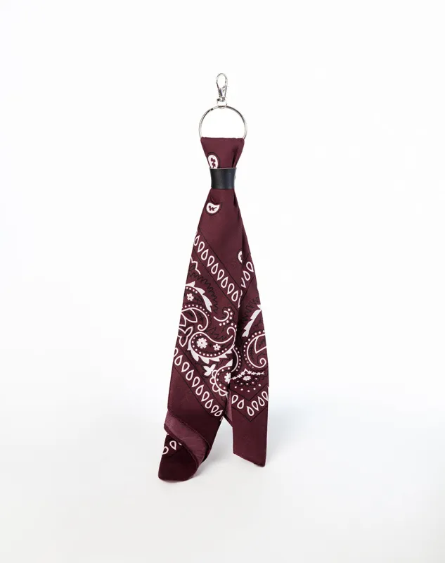 Charms pañoleta vinotinto sold by Gef