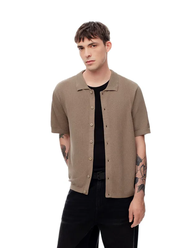 Camisa regular fit café sold by Gef