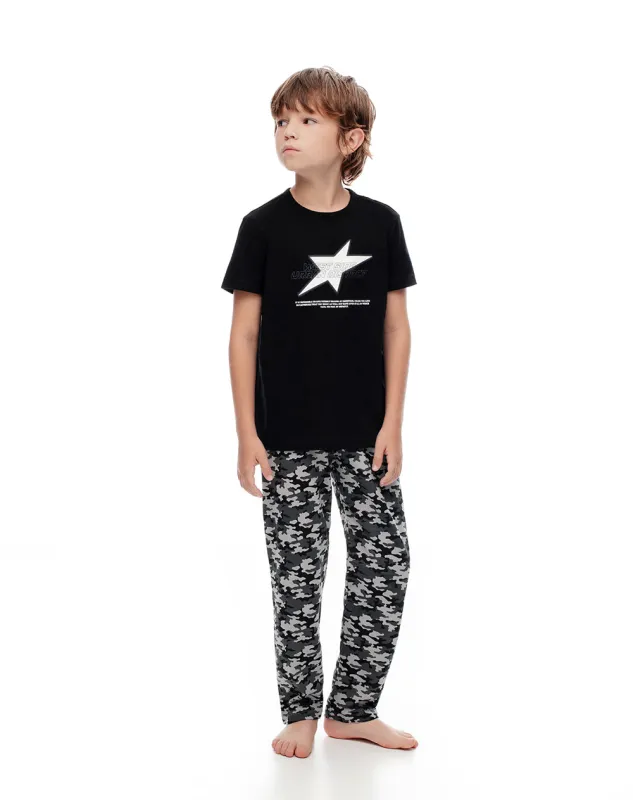 Pijama regular fit manga corta negro estampado sold by Gef