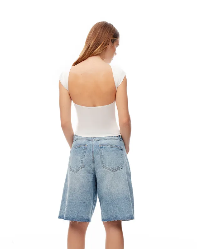 Camiseta slim fit blanca sold by Gef