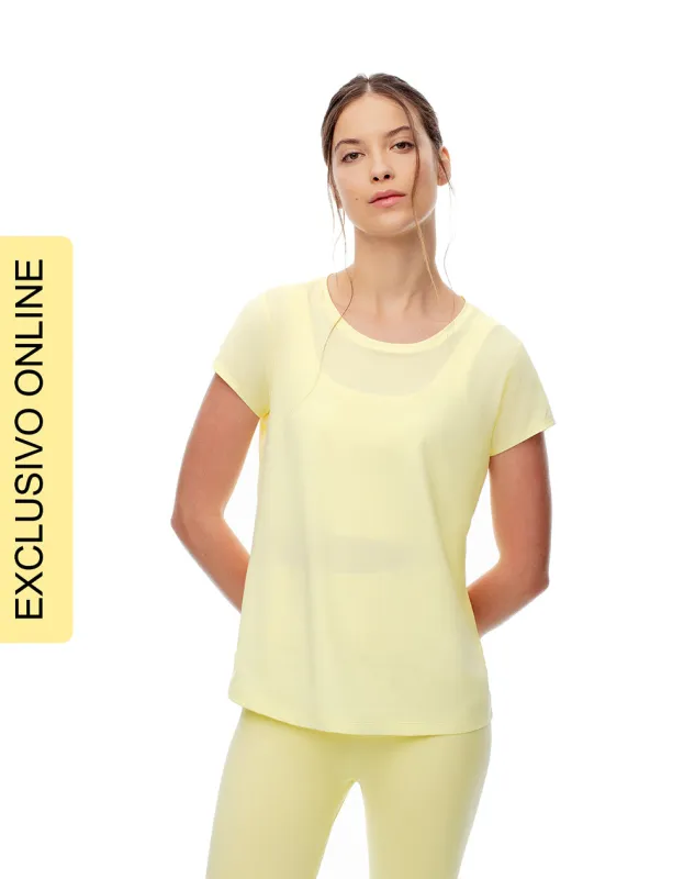 Camiseta regular fit manga corta amarilla sold by Gef