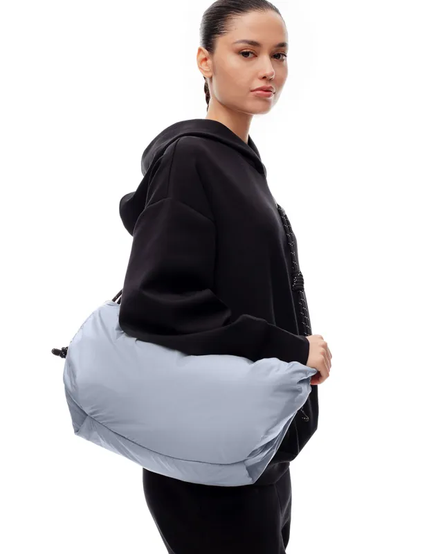 Bolso deportivo tipo hobo gris sold by Gef