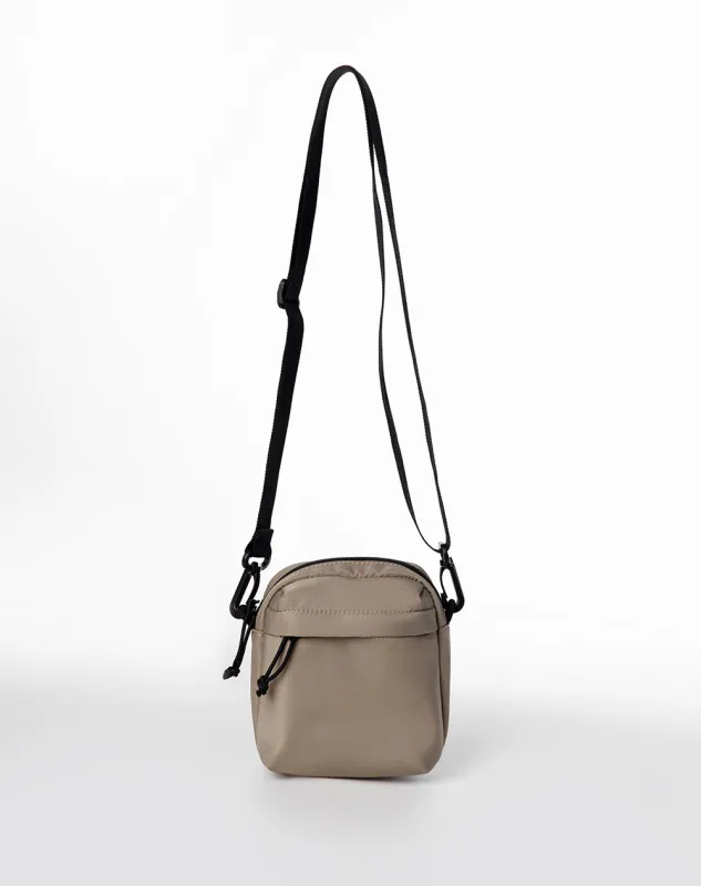 Bolso tipo bandolera taupe niño sold by Gef