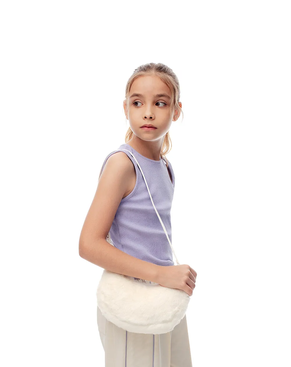 Bolso tipo baguette textura peluche blanco niña sold by Gef product image thumbnail 2