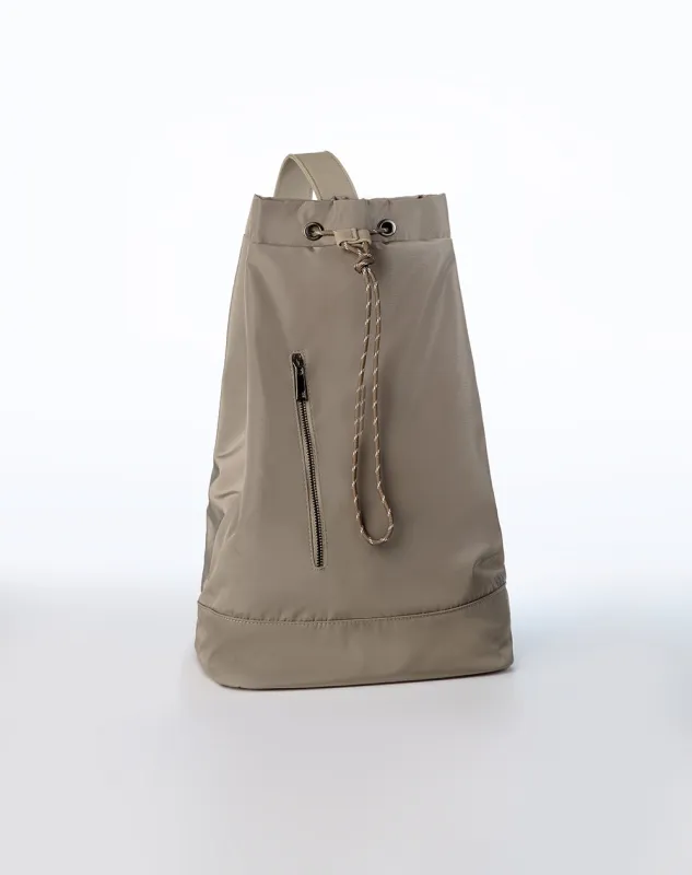 Morral tipo duffle taupe sold by Gef