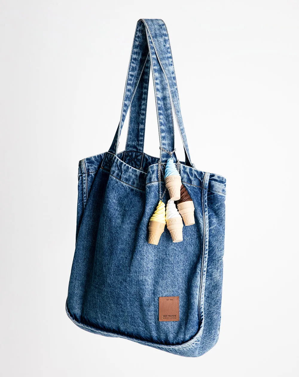 Charms helado sold by Gef product image thumbnail 3