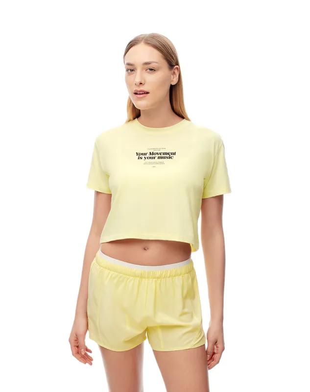 Camiseta cropped fit manga corta amarilla sold by Gef