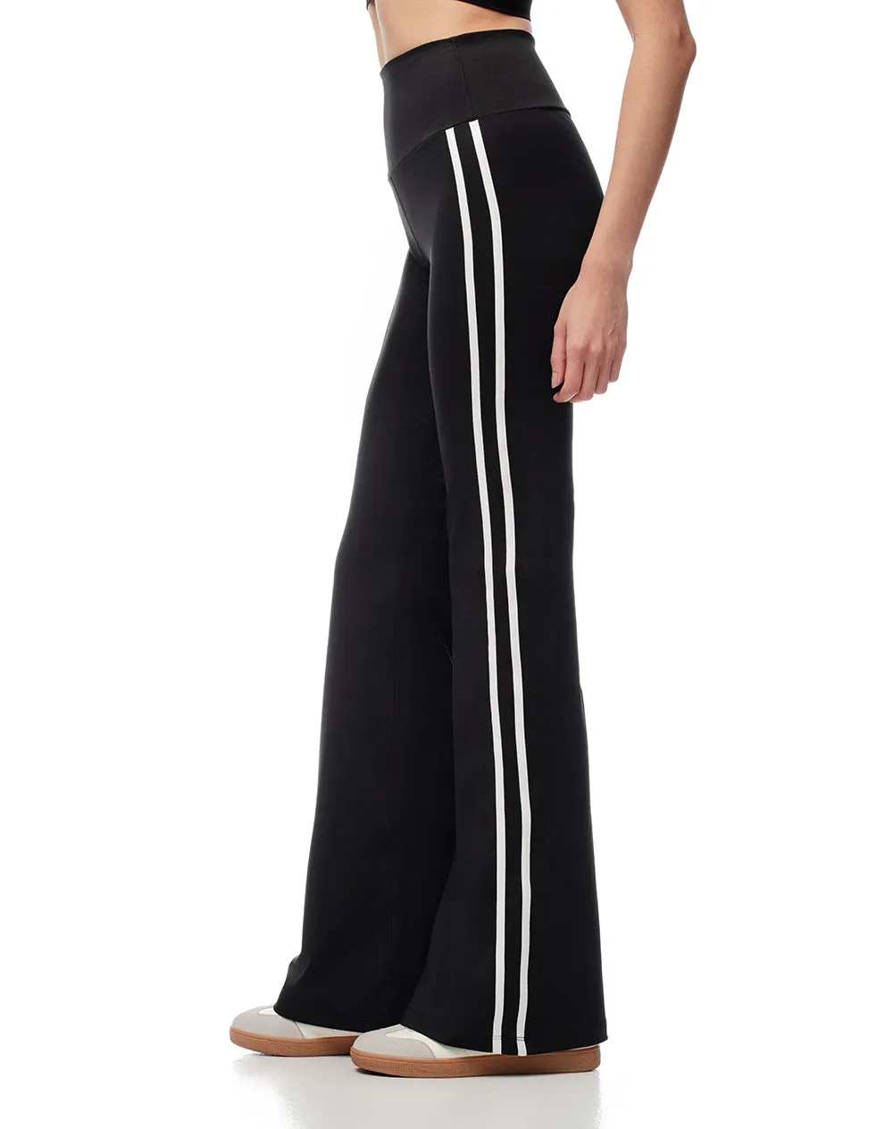 Pantalón deportivo flare tiro alto negro mujer sold by Gef product image thumbnail 5