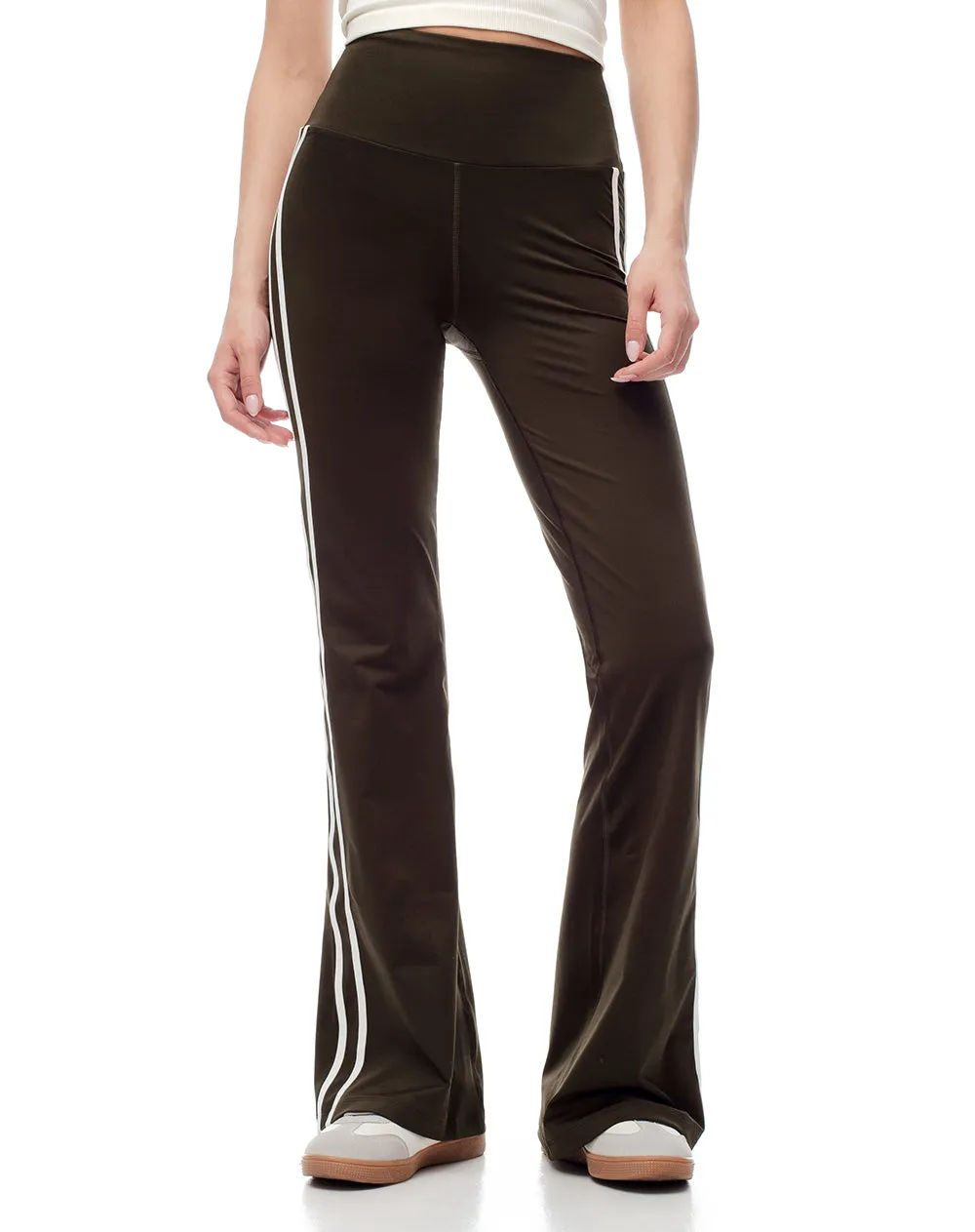 Pantalón deportivo flare tiro alto café mujer sold by Gef product image thumbnail 4