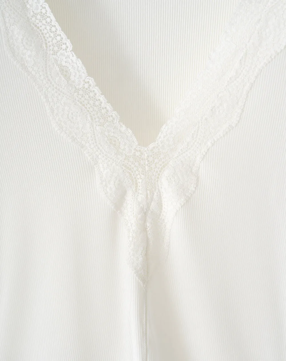 Blusa de pijama con encaje blanca mujer sold by Gef product image thumbnail 3