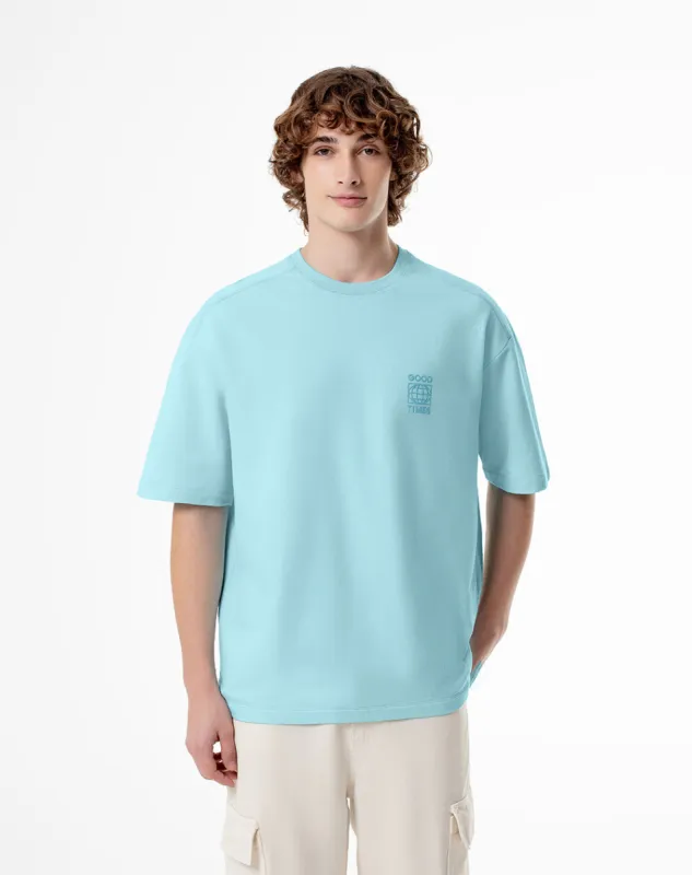 Camiseta oversized fit manga corta azul sold by Gef