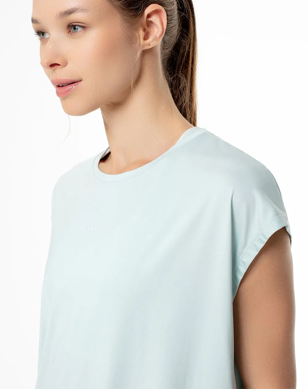 Camiseta deportiva mujer secado rápido azul sold by Gef product image thumbnail 3