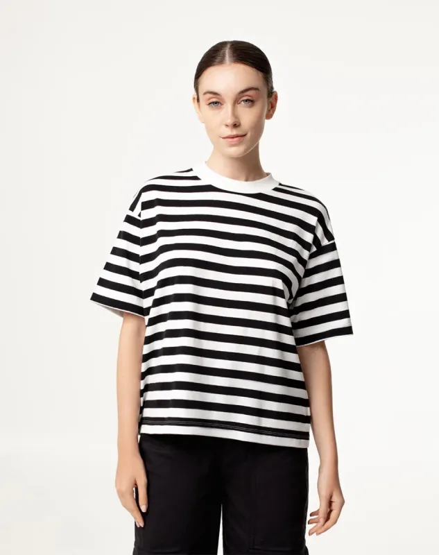 Camiseta Lipa relaxed fit manga corta blanca rayas sold by Gef