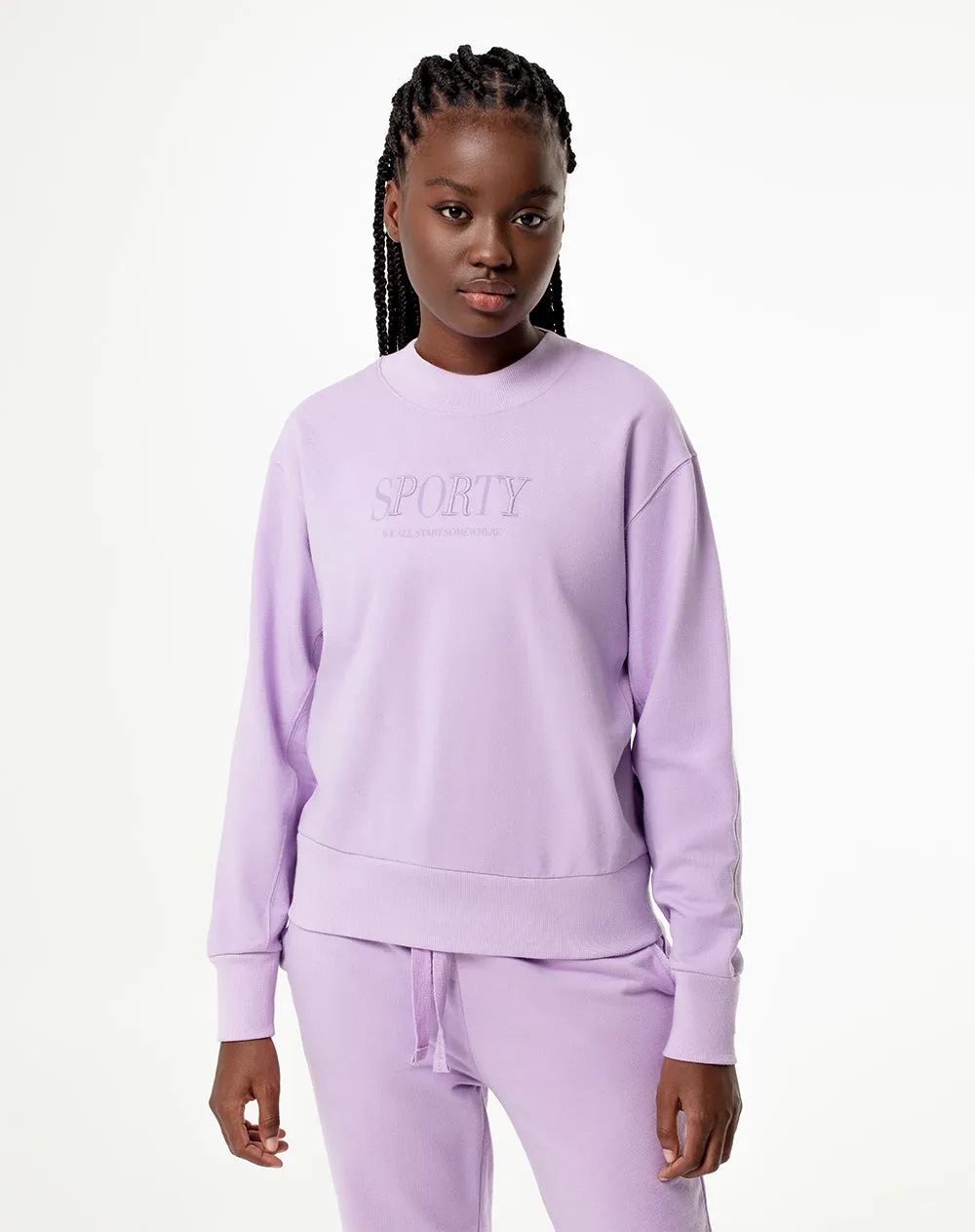 Buzo regular fit morado sold by Gef