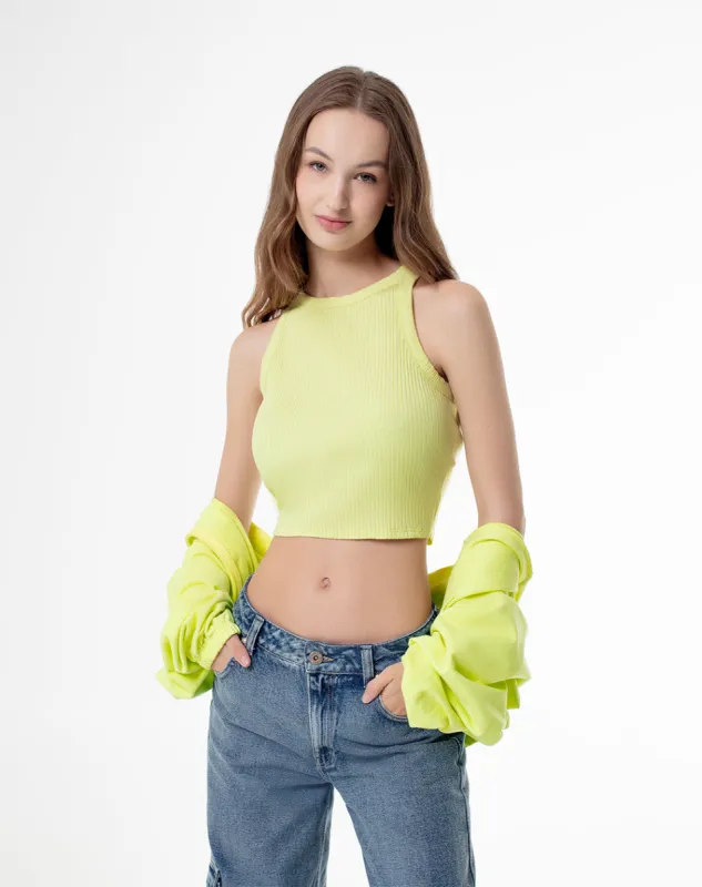Camiseta cropped fit verde sold by Gef