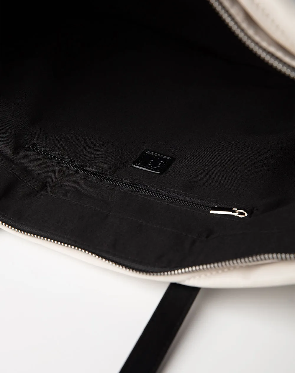 Bolso beige sold by Gef product image thumbnail 5