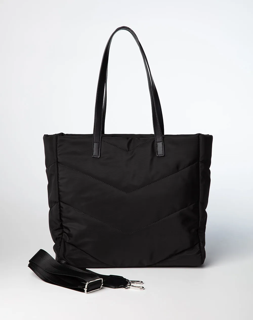 Bolso negro sold by Gef