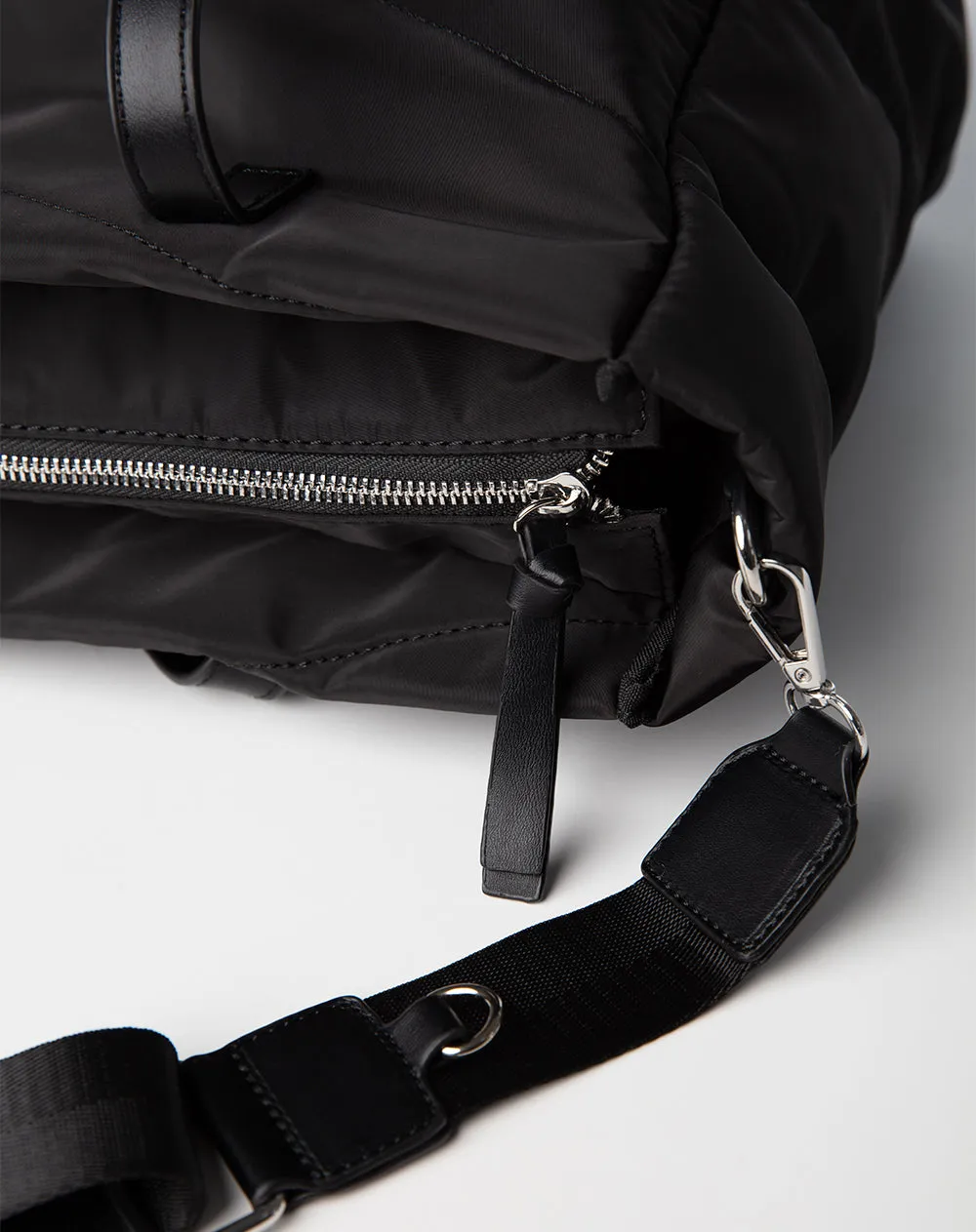 Bolso negro sold by Gef product image thumbnail 4