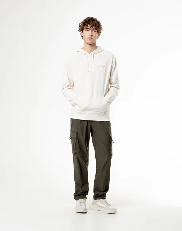 Pantalón cargo regular liviano verde hombre sold by Gef