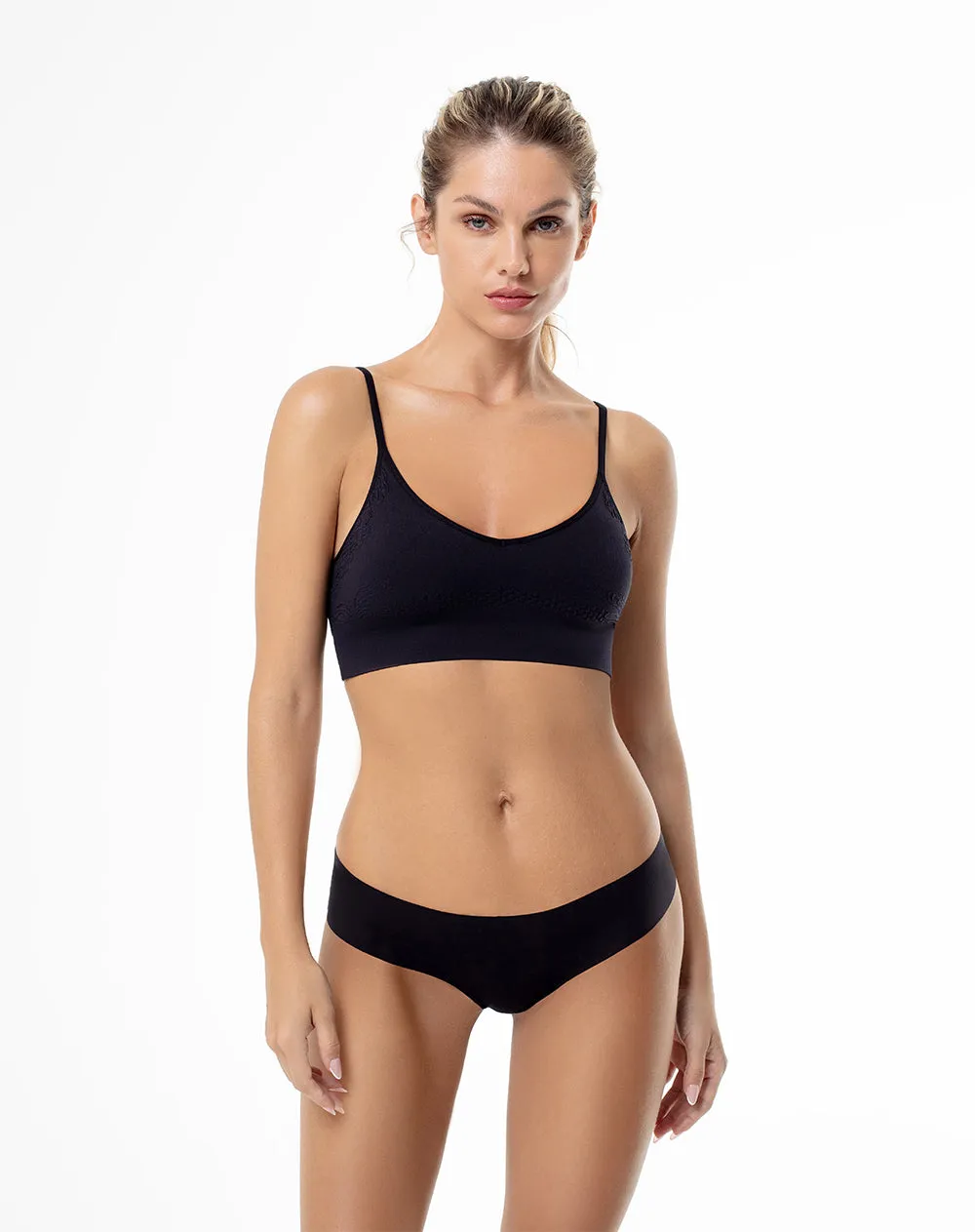 Top soporte medio pocas costuras y cargaderas graduables negro sold by Gef product image thumbnail 3