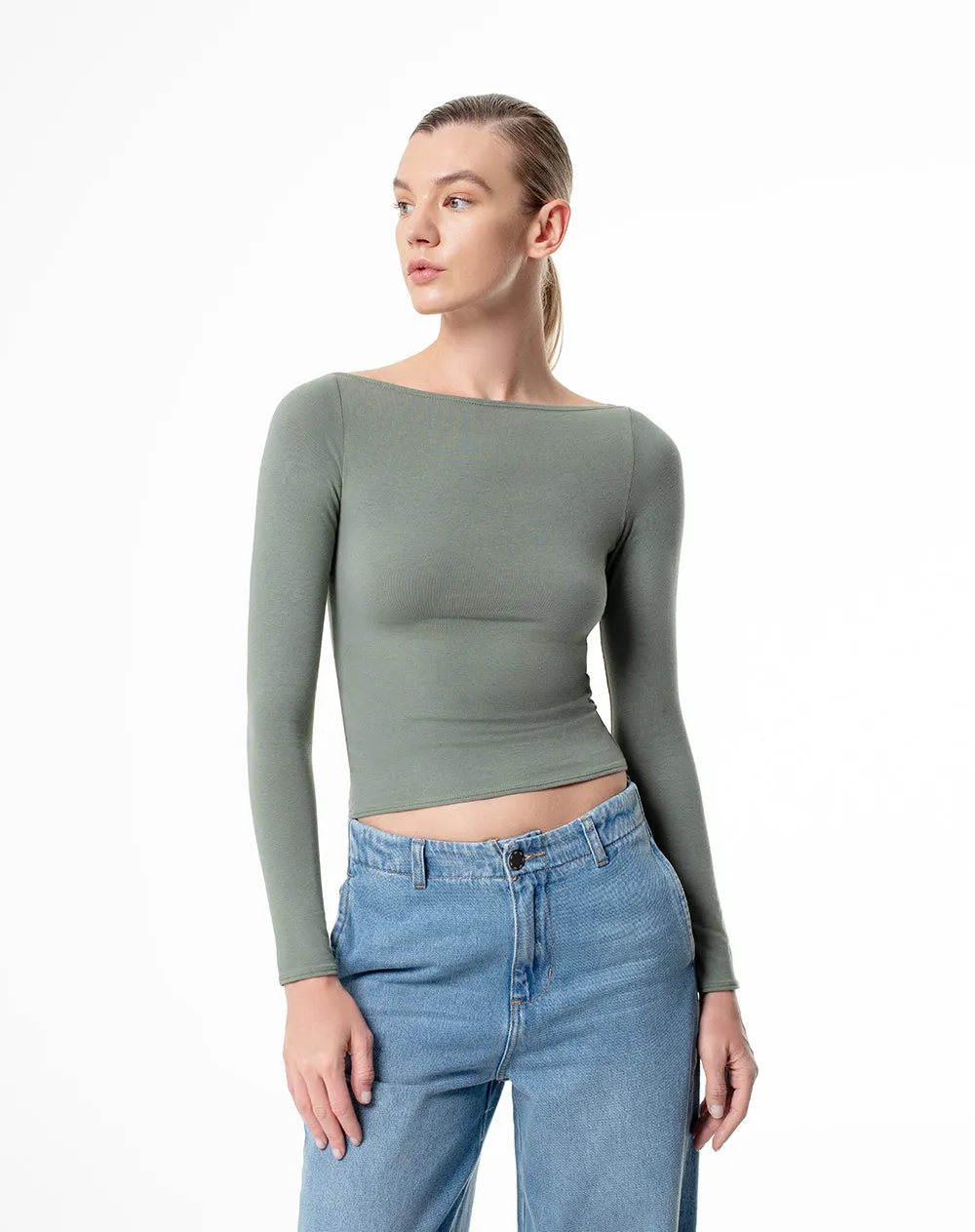 Camiseta fitted fit manga larga verde sold by Gef