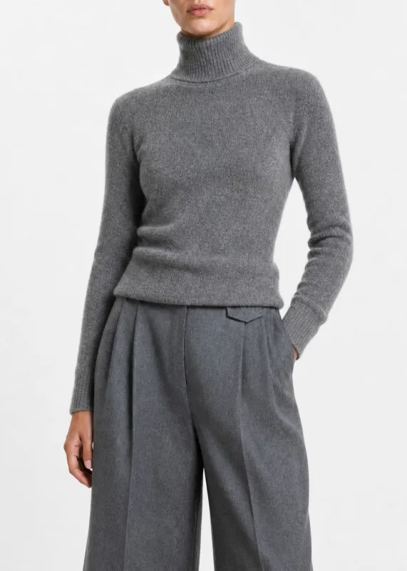 Cashmere-silk turtleneck sweater made by Roberto Collina