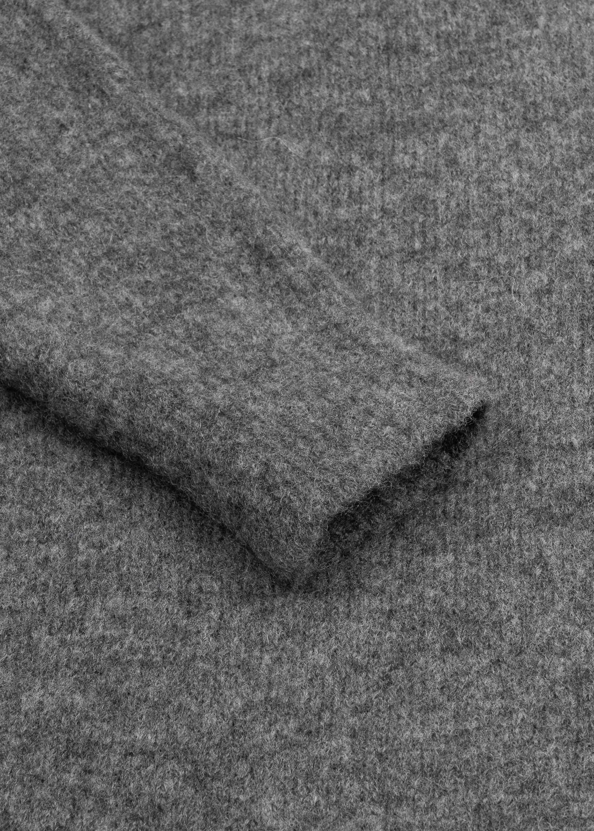 Cashmere-silk turtleneck sweater sold by Dantendorfer product image thumbnail 5