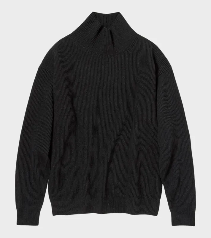 Super Fine Wool Rib Knit Turtle Black made by Auralee