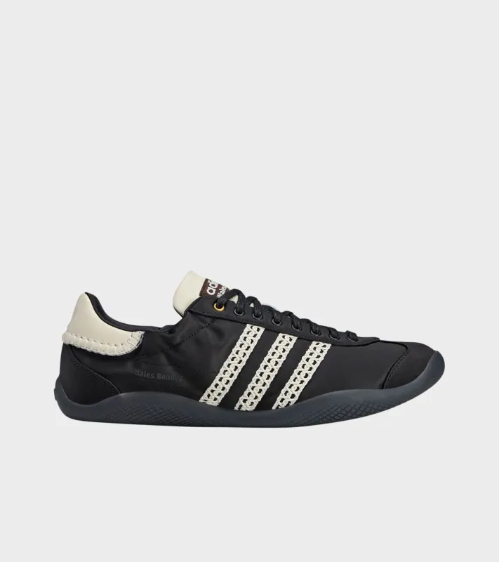 WB Karintha Lo Satin Core Black/Dark Brown/Cream White sold by Dr. Adams