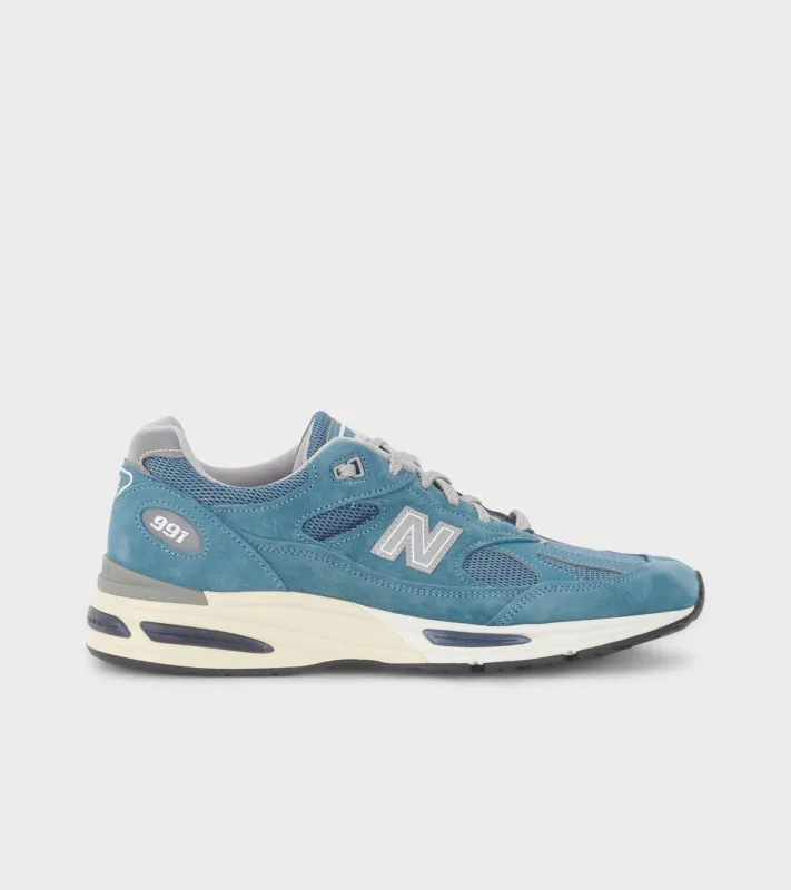 U991BU2 Tapestry/Silver sold by Dr. Adams