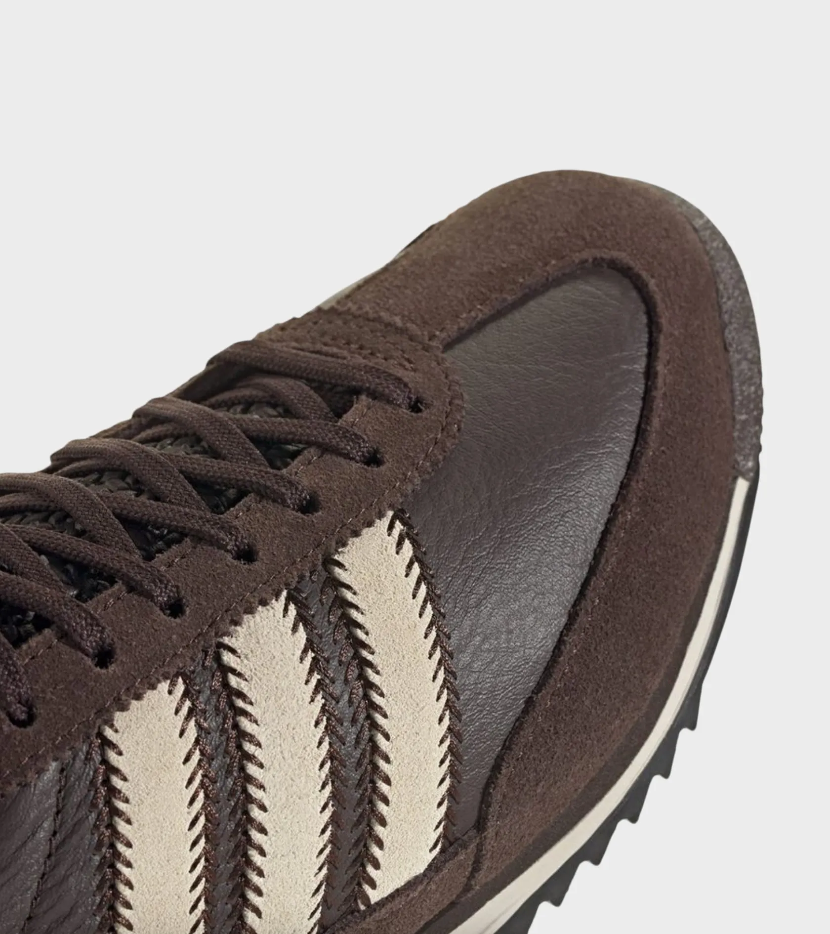 SL 72 OG W Dark Brown/Cream White/Core Black sold by Dr. Adams product image thumbnail 4