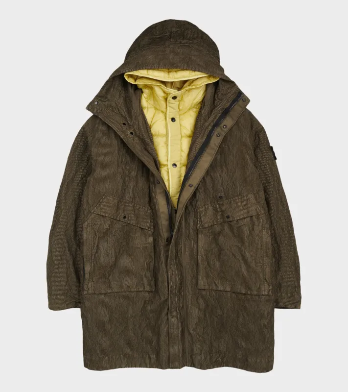 Wrinkled Corduroy Coat Military Green made by Stone Island