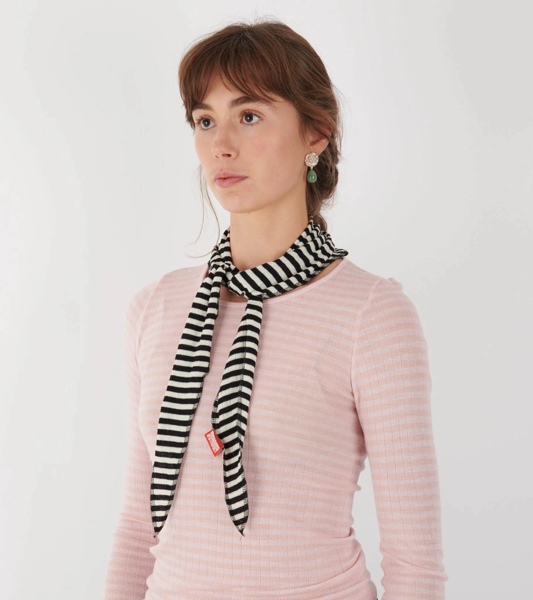 Scarf Triangle Wool Black/Ecru sold by Dr. Adams product image thumbnail 2