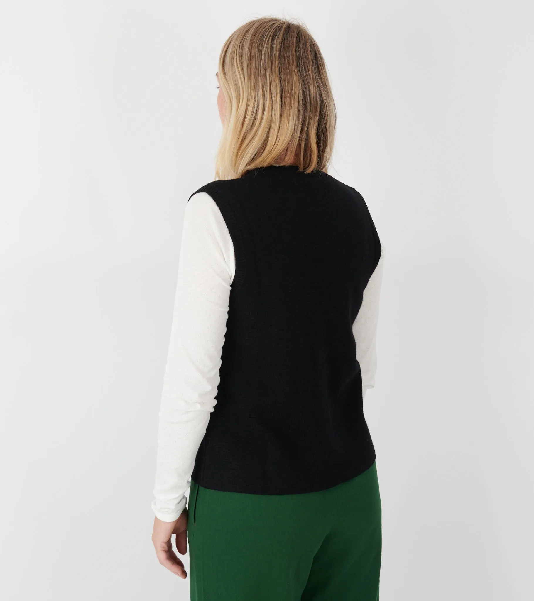 Elva Vest Black sold by Dr. Adams product image thumbnail 4