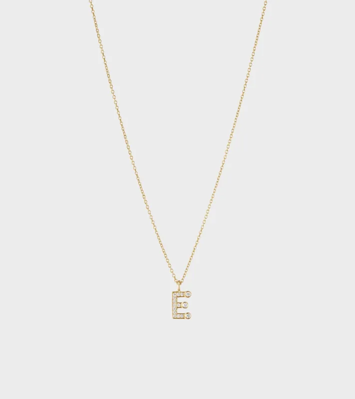 Simple E Necklace Gold made by Sophie Bille Brahe