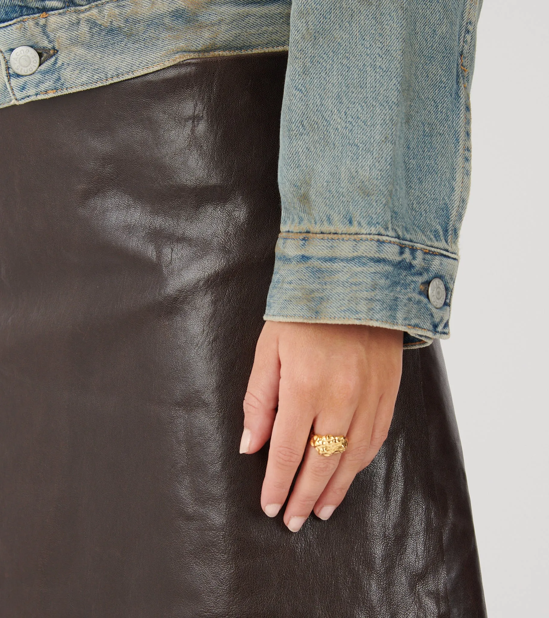 Michelle Ring Gold sold by Dr. Adams product image thumbnail 2