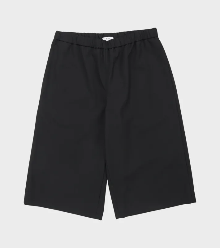 Poplin Wool Bermuda Shorts Black made by Rier