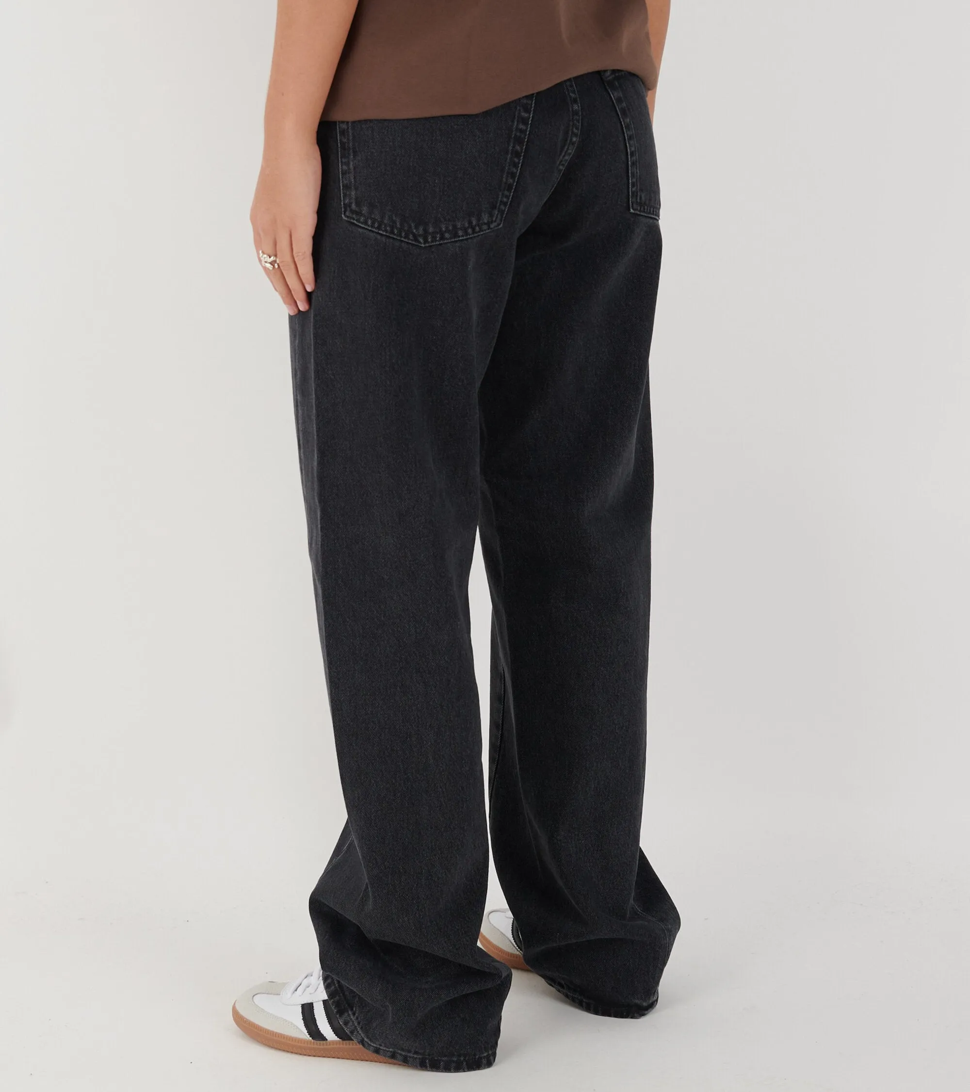 Wide Twist Jeans Washed Black sold by Dr. Adams product image thumbnail 3