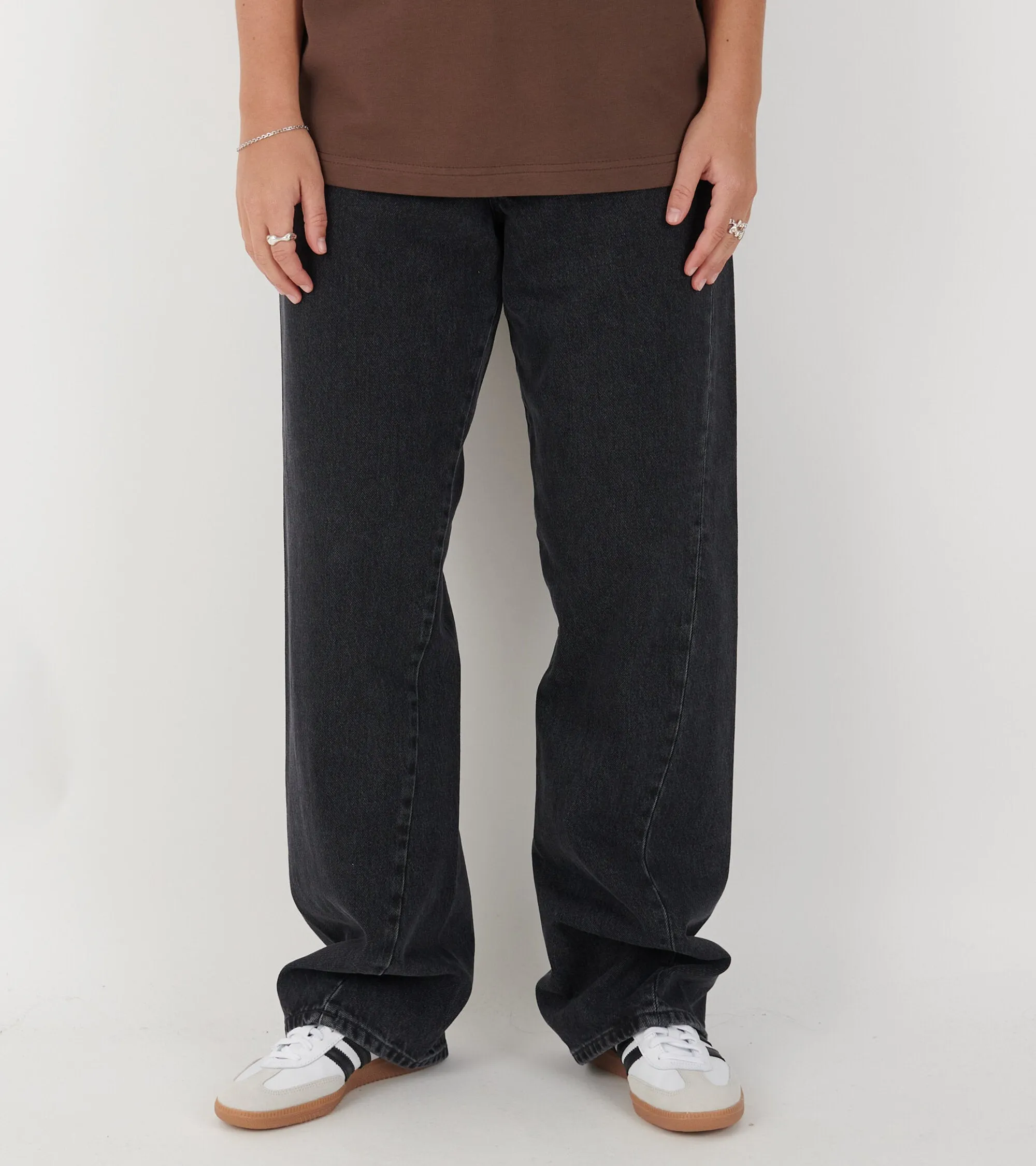 Wide Twist Jeans Washed Black sold by Dr. Adams product image thumbnail 2