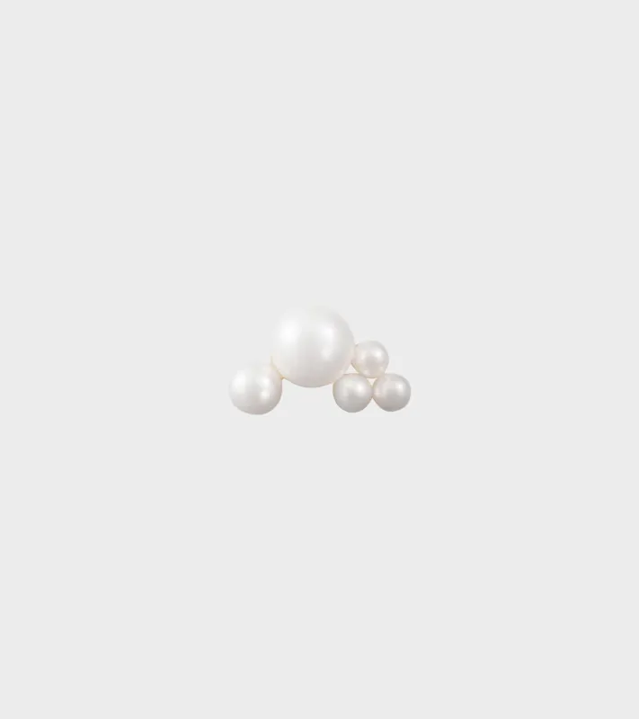 Embrassée Cinq Earring Freshwater Pearls made by Dr. Adams