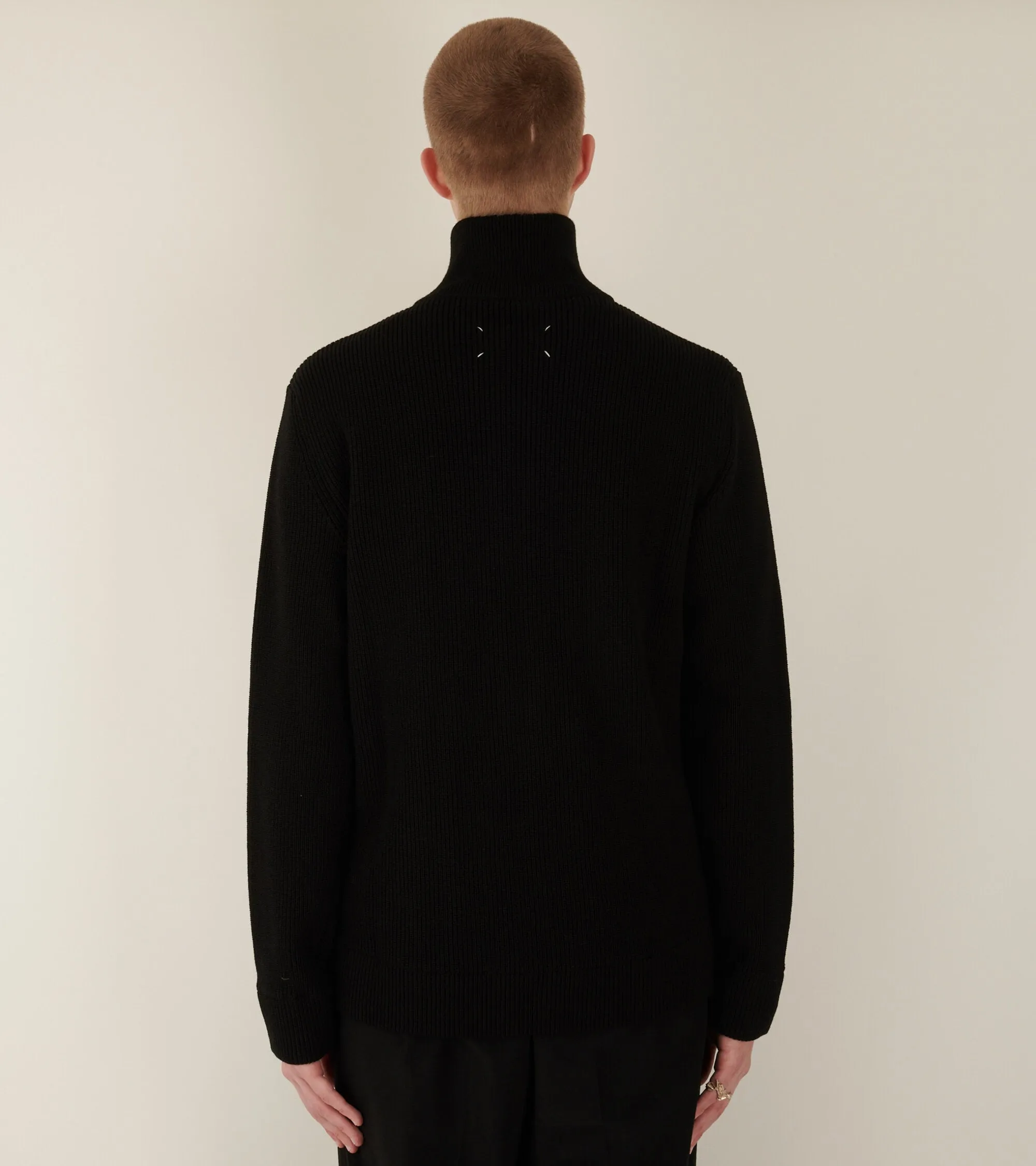 Four Stitching Zip Knit Black sold by Dr. Adams product image thumbnail 4