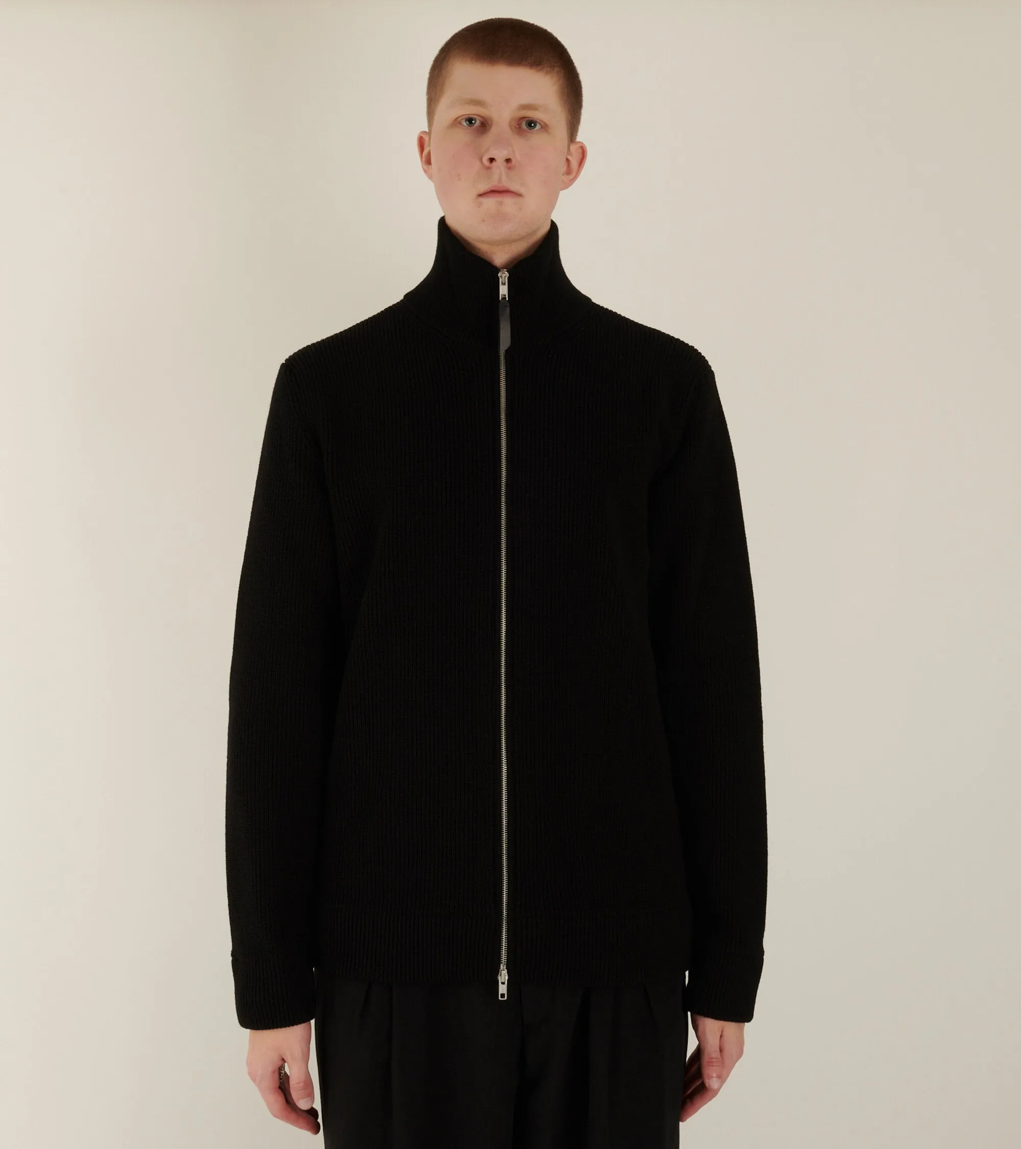 Four Stitching Zip Knit Black sold by Dr. Adams product image thumbnail 2